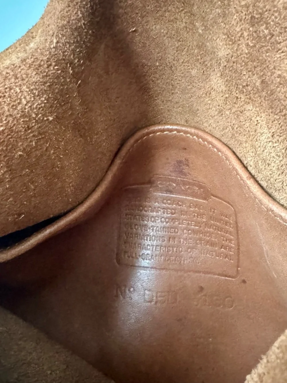 Vintage Coach Station Crossbody Turn lock 5130 British Tan Leather 1990s USA - Picture 13 of 14